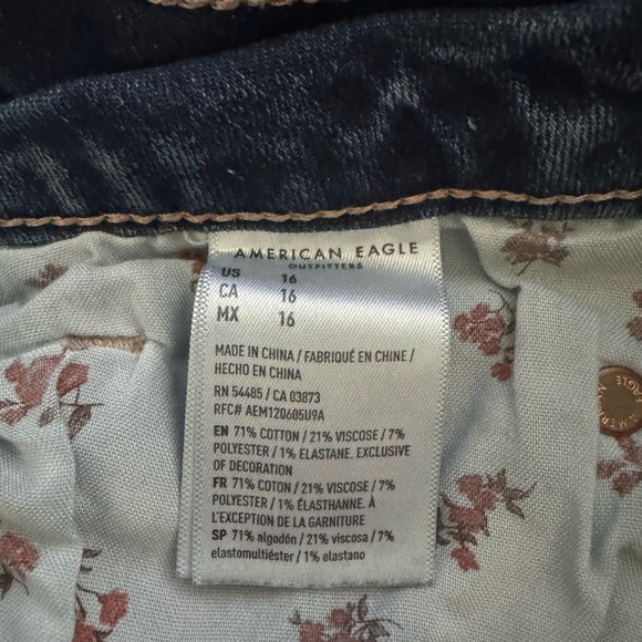 American Eagle Outfitters Size 16 Stretch Hi-Rise Shortie Denim Shorts - Picture 6 of 7